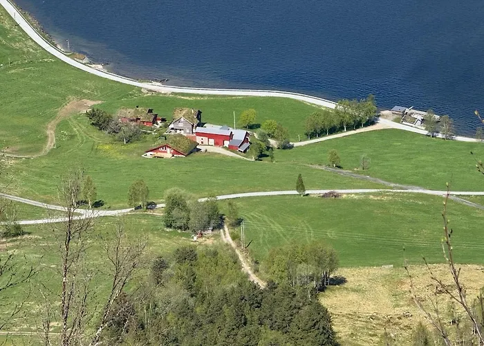 Living In A Nikolai Astrup Motif 96m2 公寓