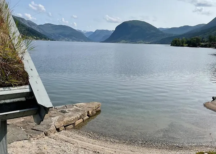 Living In A Nikolai Astrup Motif 96m2 公寓