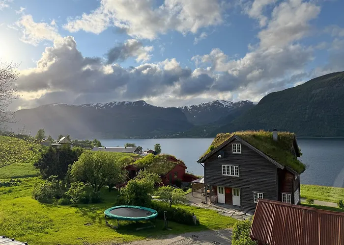 Living In A Nikolai Astrup Motif 96m2 * Vassenden