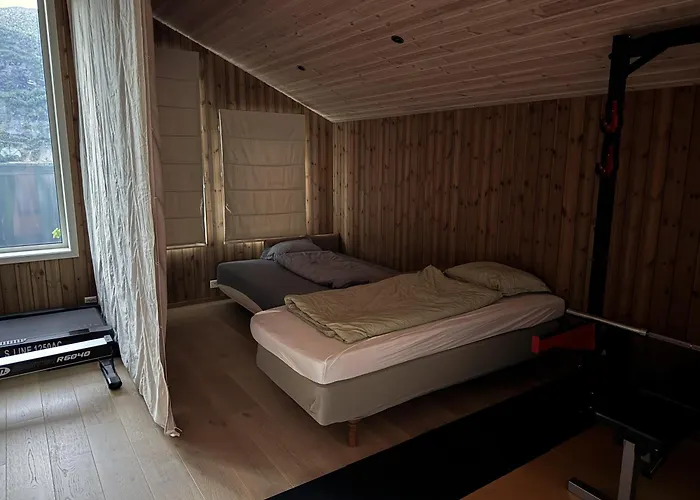 Living In A Nikolai Astrup Motif 96m2 公寓